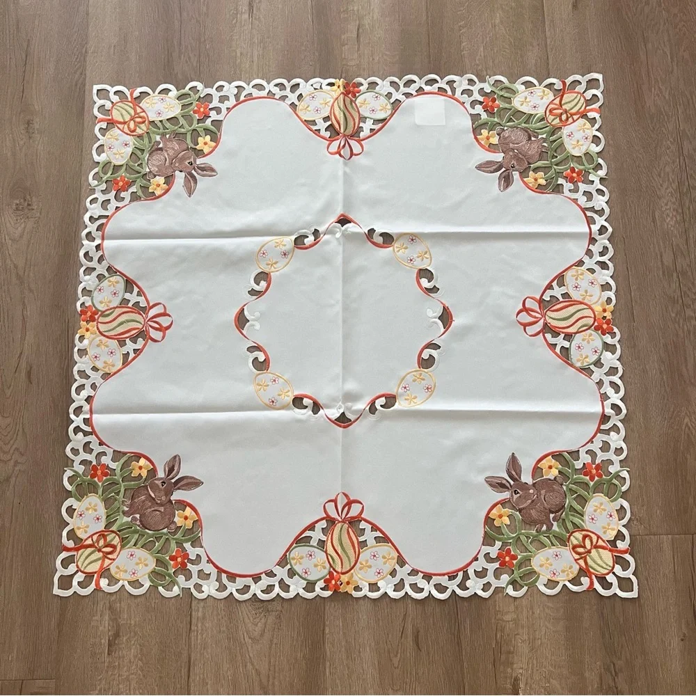 NEW SQUARE TABLE TOPPER TABLECLOTH Embroidered Easter Rabbit 33” Summer Spring‎